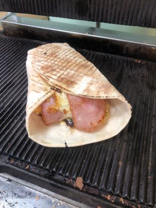 Арабска питка шунка и кашкавал,350 гр