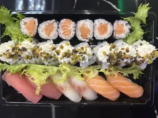 1000. Sushi box - 18 pezzi