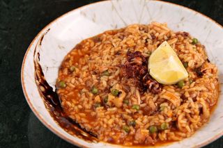 Rižoto sa lignjama u  sosu