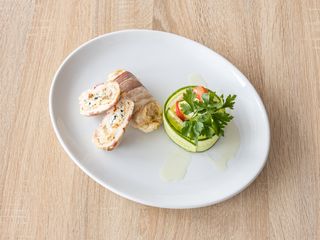 Rolada drobiowa w bekonie