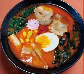 Ramen pollo y tomate