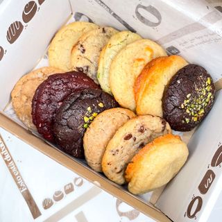 Caja de 12 Cookies Rellenas