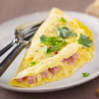 Omelette jambon et fromage