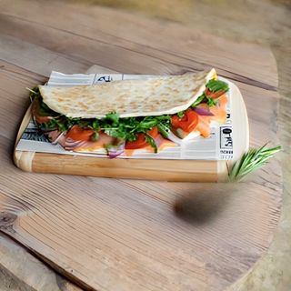 Meniu piadina cu somon fume