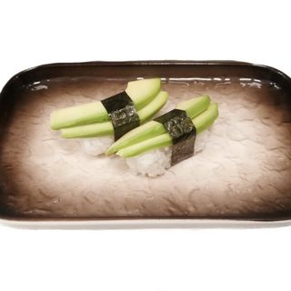Nigiri avocado