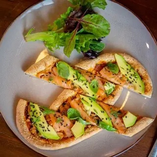 Saumon Avocat Pizza 