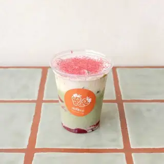 Matcha Latte c/ Chocolate e Framboesa