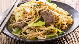 Spaghetti saltati con manzo