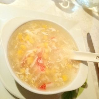 18. Sopa De Maíz Con Surimi