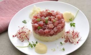 74. Tartare tuna