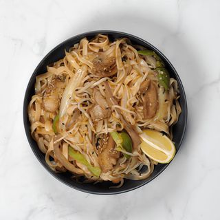Pad thai pollo