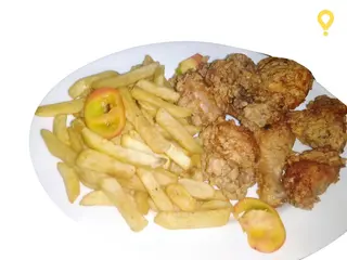 Demi poulet pané + frites