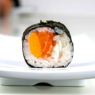 Maki Mango, Philadelphia, Surimi y Salmón, 8 Unidades