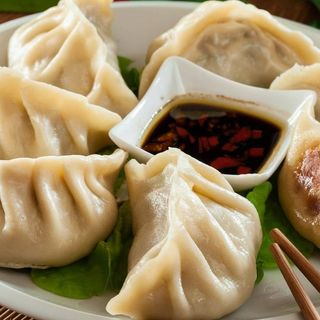 Gyozas caseras con rovellones (6 uds.)