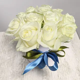 თეთრი ვარდები ყუთში 1158