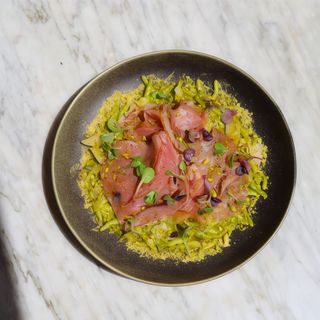 PISTACCHIO STROGOLI CON CARPACCIO DE ATÚN
