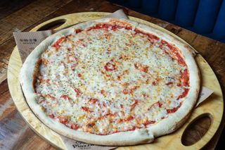 Pizza Margarita (30 Cm.)