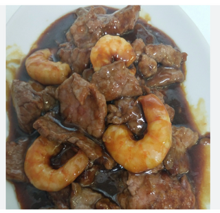 Gambas con ternera