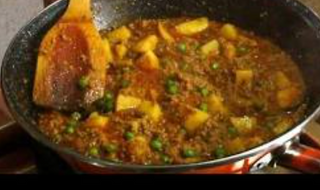 Plato De Carne Picada Con Guisantes