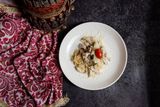 Лапша с курицей и грибами в сливочном соусе