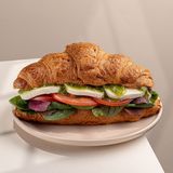 Круасан з моцарелою та соусом "Песто"