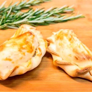 Empanada de Pollo  estilo Argentino (2903)