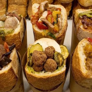 Cuzzutiello melanzana a funghetto e petto di pollo e provola 