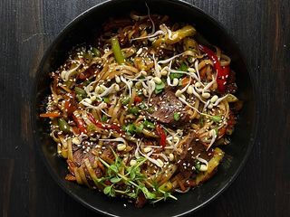 Локшина з яловичиною (300g)