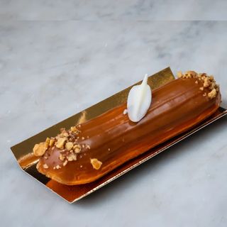 Эклер с Карамельной глазурью