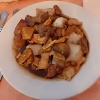 Ternera con bambu y seta china