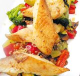 Рибно филе със зеленчуци и киноа (300г)