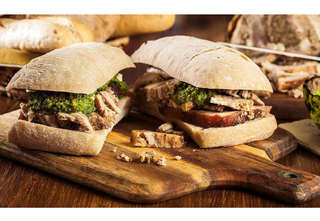 Panino porchetta provola e friarielli