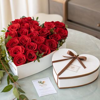 Coffret Cœur De 28 Roses Rouges
