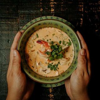 TOM KHA GAMBAS