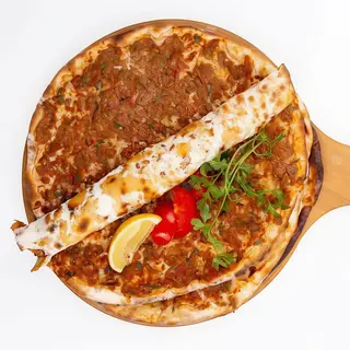 Pizza Turca De Ternera
