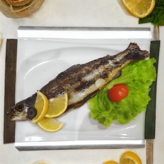 Пъстърва на скара