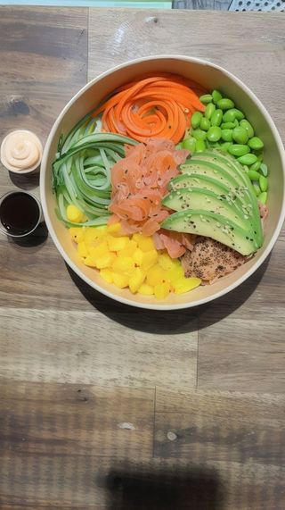 Summer Salmón Bowl