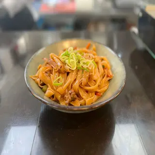 Tallarines Udon con ternera