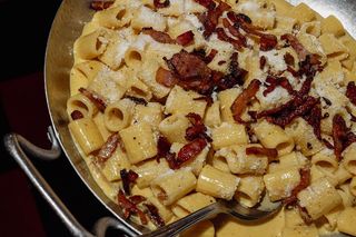 Mezzemaniche alla carbonara