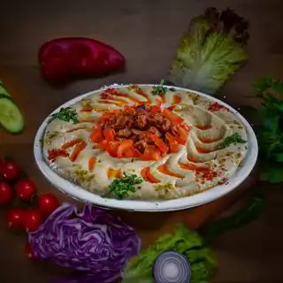 HUMMUS CU CARNE DE VITA