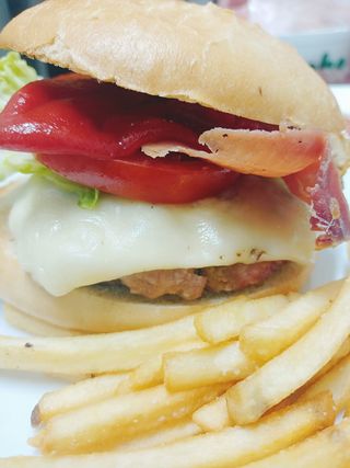 Hamburguesa Serranita