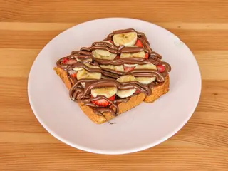 French Toast Con Nutella, Platano Y Fresa