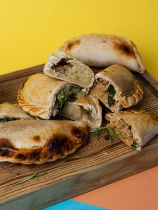 Empanada Cebola e Queijo