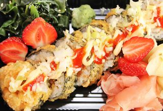 Futomak z krewetką w tempurze (6szt.)