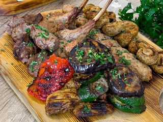 М'ясная гора (1.8kg)