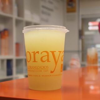 Minifalda Limón granizado + Ginebra (1 Lt.)