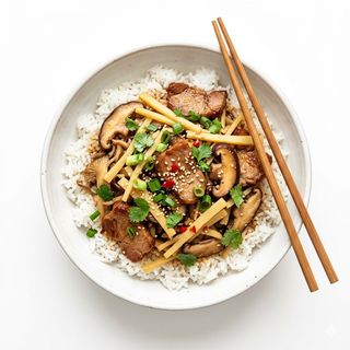 Arroz Con Cerdo, Setas Y Bambú