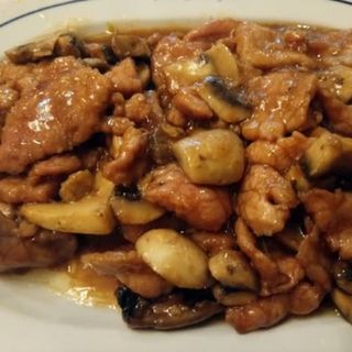 66. Ternera con champiñones