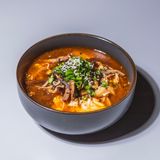 Острый говяжий суп с овощами "Юккедян"