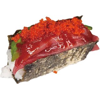 Taco sushi de atún con aguacate tobiko spicy